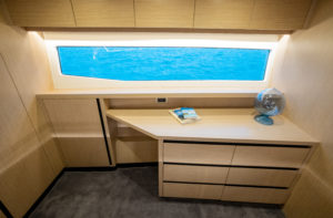 AQUILA Aquila 70 Luxury