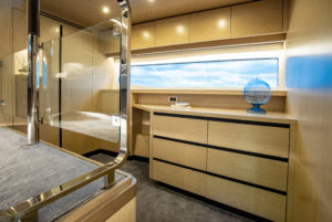 AQUILA Aquila 70 Luxury